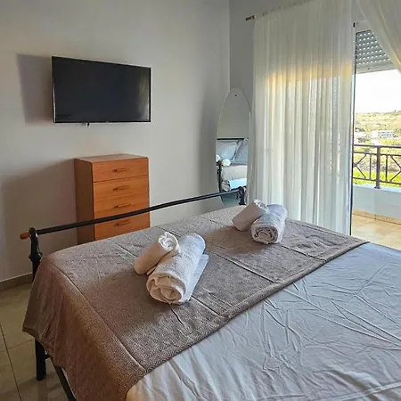 Calm And Joy Summer House Willa *