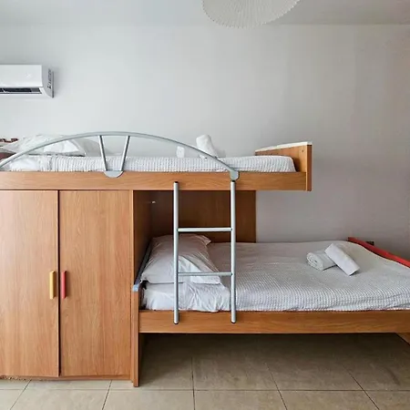 Willa Calm And Joy Summer House *