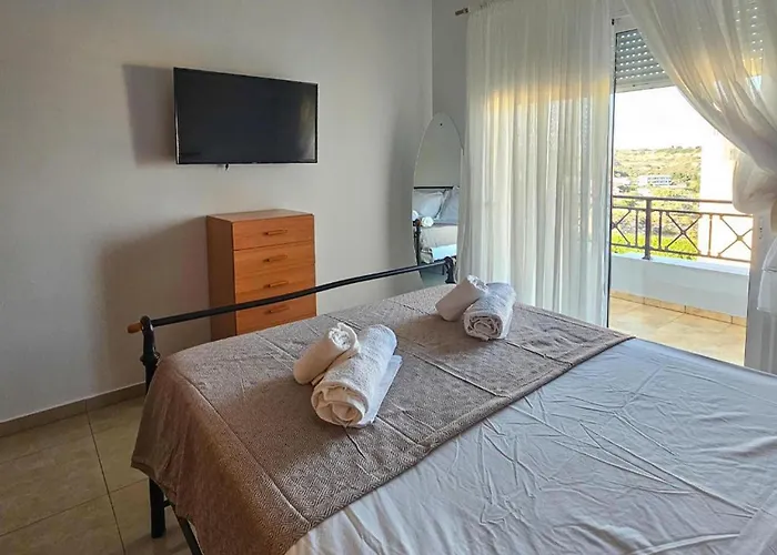 Calm And Joy Summer House Willa *